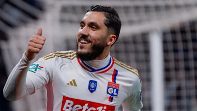 مانشستر سيتي يوقع عقود صفقة ريان شرقي نجم ليون الفرنسي 