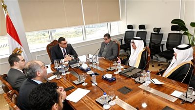 وزير الإسكان يستقبل وفدا سعوديا لمناقشة عدد من الفرص الاستثمارية بمصر