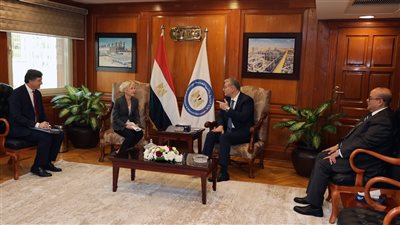 وزير البترول يلتقي رئيسة إيني في شمال أفريقيا لمناقشة خطط تطوير القطاع في مصر
