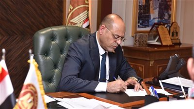 صرف 200 ألف جنيه للمتوفي و20 ألفا للمصاب بحادث تنظيف بيارة صرف صحي بالمنوفية