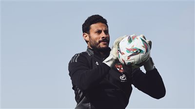 عودة رباعي الأهلي للمشاركة في التدريبات الجماعية وعمر كمال يظهر بـ دعامة للرسغ