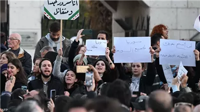 تظاهرات شبابية تنادي بسوريا حرة مدنية