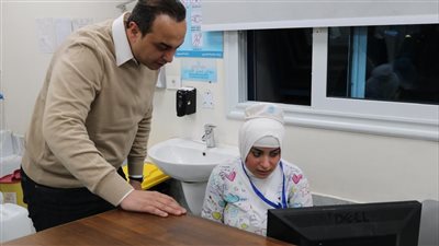  جولة مفاجئة، السبكي يتأكد من جودة المنظومة الإلكترونية بمجمع الإسماعيلية الطبي (صور) 