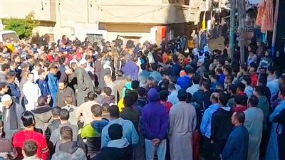 قرية الرجدية بالغربية تودع 4 عمال بعد مصرعهم في بيارة صرف صحي