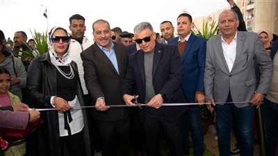 محافظ الإسماعيلية يفتتح سوق اليوم الواحد بمدينة المستقبل (صور) 