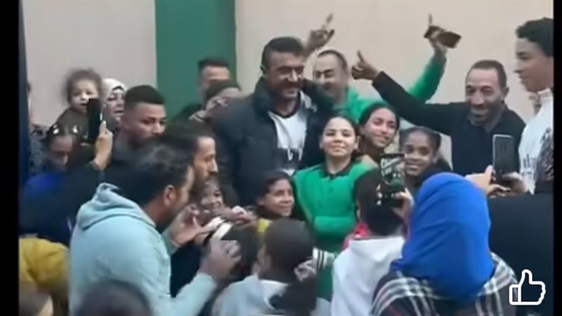 أحمد العوضي مع الجمهور،