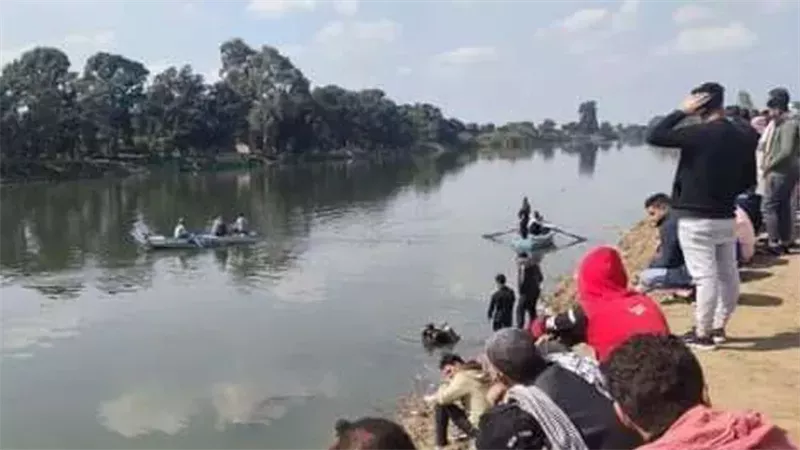مصرع طفل غرقًا داخل