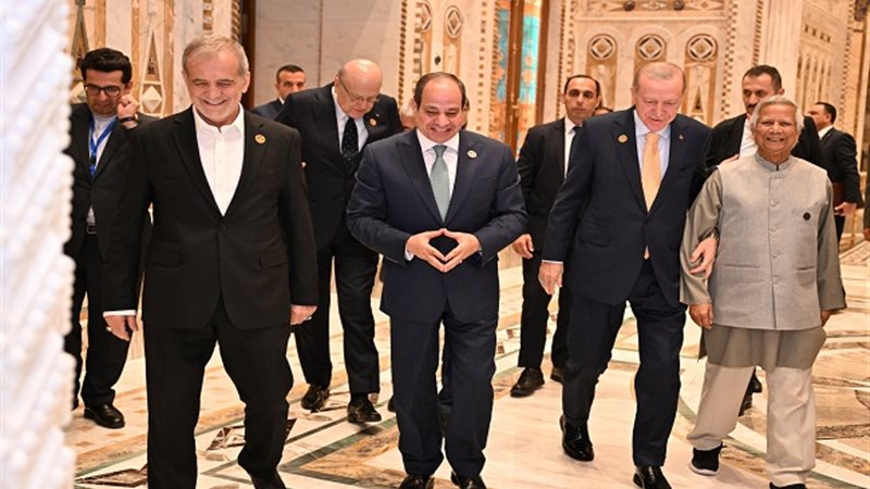 قمة منظمة الدول الثماني
