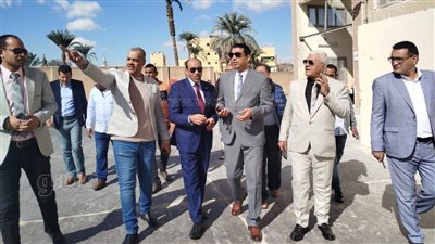 نائب محافظ الأقصر يتفقد مطحن الاتحاد (صور)
