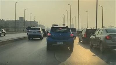 انتظام حركة المركبات بدائري صفط اللبن بعد رفع آثار انقلاب سيارة ملاكي