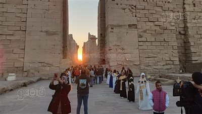 الشتاء بدأ رسميا، لحظة تعامد الشمس على قدس الأقداس بمعابد الكرنك في الأقصر (بث مباشر)
