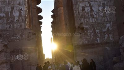 الأقصر تحتفل بظاهرة تعامد الشمس على مقصورة قدس الأقداس بالكرنك (صور)