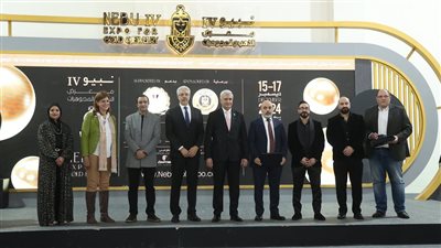 أهم نتائج وتوصيات معرض نبيو للذهب.. نجاح كبير للفن التشكيلي.. وخبير: فكرة المعرض تعزز الهوية المصرية