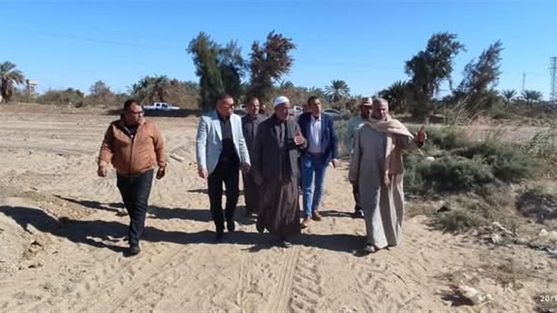 رئيس مركز الخارجة