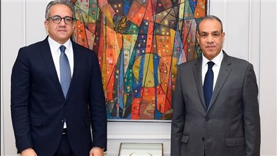 وزير الخارجية يستقبل المرشح المصري لمنصب مدير عام منظمة اليونسكو