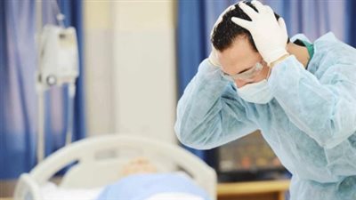 قانون المسئولية الطبية عبث، أستاذ بجامعة هارفارد يكشف: الغرامة عقوبة الخطأ الطبي بالخارج 
