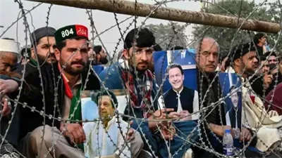 محكمة عسكرية باكستانية تقضي بسجن 25 شخصا من أنصار عمران خان