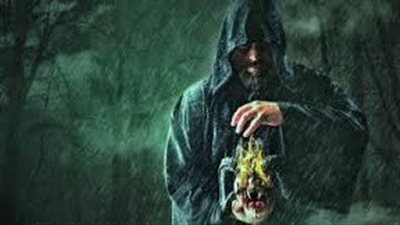 كيف تلاحق القوانين الدجالين؟ تعرف على العقوبات المقررة 