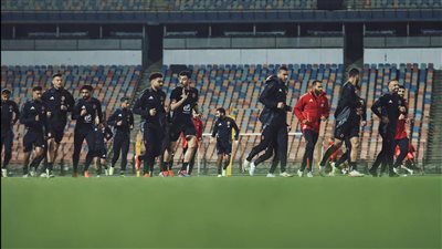 الأهلي يختتم تدريباته اليوم استعدادا لمواجهة المصري في الدوري الممتاز
