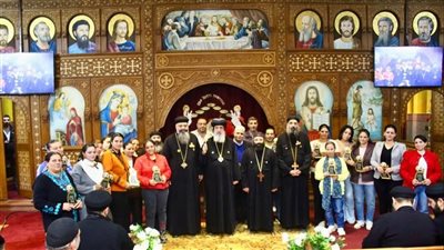 الأنبا مقار يترأس احتفالات إيبارشية الشرقية بتكريم المتفوقين في الكتاب المقدس