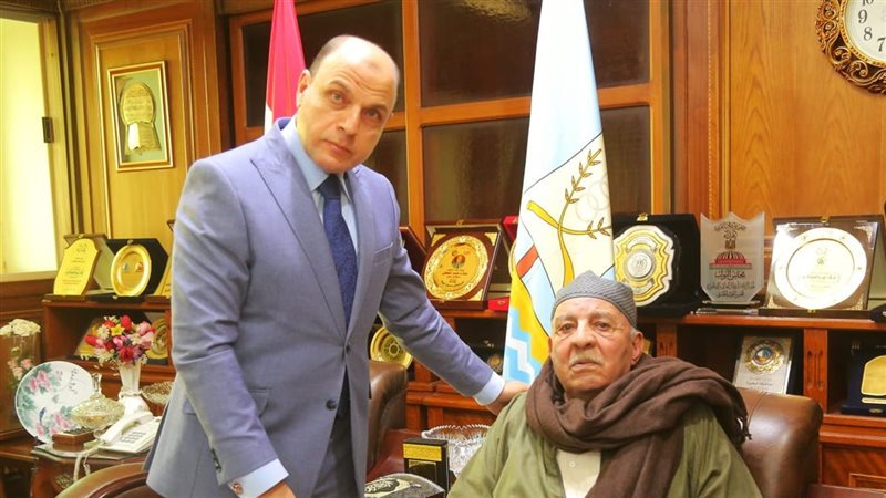 تسليم عقود التقنين