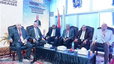 طب سوهاج تناقش الجديد في علاج أمراض الكلى والسكر بمؤتمر قسم الباطنة 