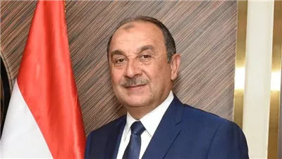 وزير قطاع الأعمال يتابع عمليات الإنتاج بمصنع الأتوبيس بشركة النصر (صور)