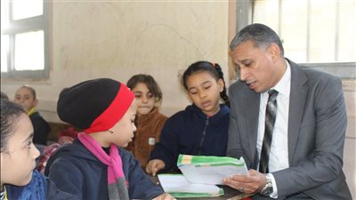التحقيق مع مدير مدرسة بالجيزة لانصراف الطلاب قبل انتهاء اليوم الدراسي 