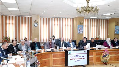 محافظ الشرقية يترأس اجتماع مجلس إدارة المناطق الصناعية
