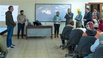 محافظ الإسكندرية يتابع فعاليات البرنامج التدريبي 