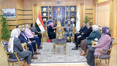 رئيس جامعة المنصورة يستقبل فريق القومية لضمان جودة التعليم لاعتماد كلية السياحة والفنادق