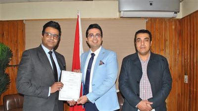 وكيل صحة سوهاج يصدر 10 قرارات بتكليف كوادر للعمل بـ الطب العلاجي