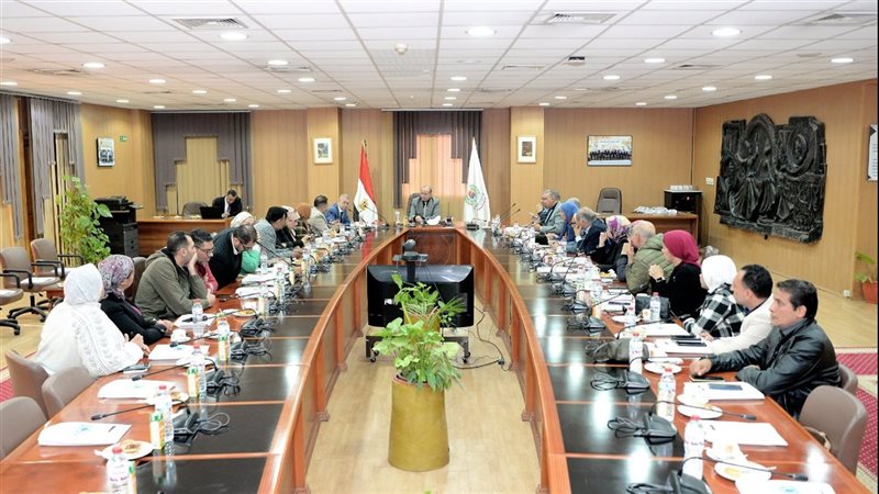 لقاء رئيس جامعة المنصوؤة