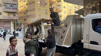 حملة مكبرة لإزالة الإشغالات بشارع مستشفى الصدر في العمرانية (صور)