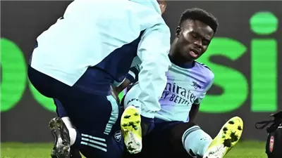 المباريات التي سيغيب عنها ساكا مع آرسنال بسبب الإصابة