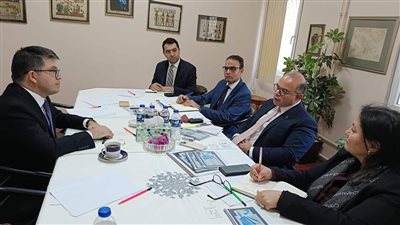 رئيس الرقابة المالية يبحث مع مؤسسات تركية فرص التعاون والشراكة وتبادل الخبرات