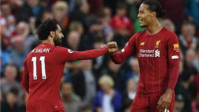 فان دايك يتغزل في محمد صلاح: أرقامه تتحدث عنه 