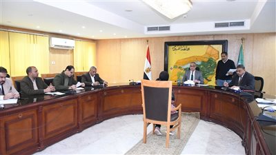محافظ الفيوم يوجه بتوفير فرص عمل وعلاج بالمجان في لقاء خدمة المواطنين