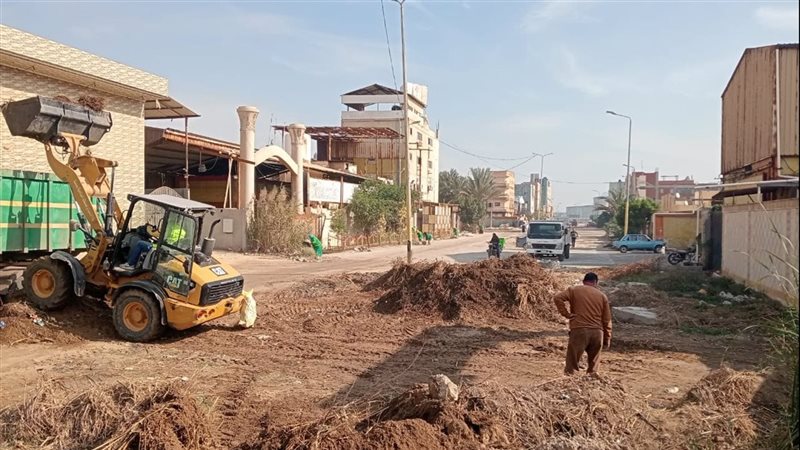 رفع المخلفات بالمنطقة