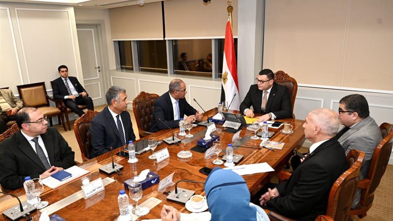 وزير الاسكان