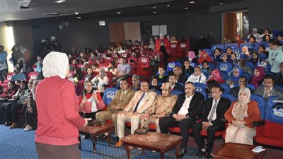 مياه الأقصر تدشن معرض مبادرة صحتنا فى بيئتنا (صور)