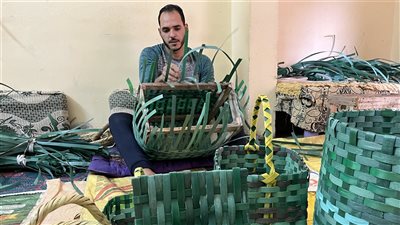 من البلاستيك والبوص، حرفة السلال اليدوية تقاوم الاندثار بالبحيرة (فيديو وصور)