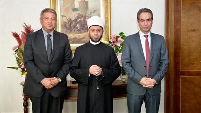 رئيس الأعلى للإعلام يشيد بدور وزارة الأوقاف في نشر الوعي وتصحيح مفاهيم الدين (صور)
