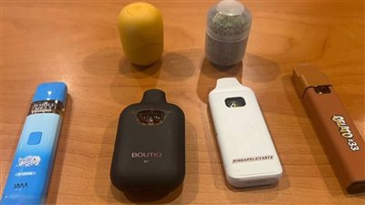 بطريقة احترافية، إحباط تهريب كمية من المواد المخدرة بحوزة راكبين بمطار الغردقة (صور)