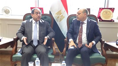 وزير العمل ورئيس التنظيم والإدارة يبحثان آليات تنفيذ سد العجز الوظيفي بالوزارة ومديرياتها