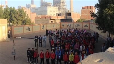 قرار جديد من النيابة بشأن واقعة اعتداء طالب ثانوي ووالده على معلم بمدرسة في أطفيح