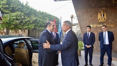 رئيس الأعلى لتنظيم الإعلام يستقبل وزير الشئون النيابية والقانونية والتواصل السياسي