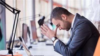 تفسير حلم ترك العمل في المنام وعلاقته بالخوف من المجهول