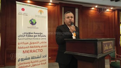 وكيل زراعة الأقصر: ملتقى التسويق للخضر والفاكهة المجففة حلقة وصل بين المزارع والمسؤولين (فيديو)