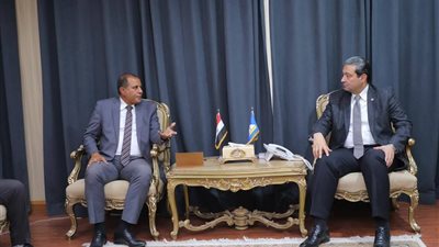 محافظ دمياط يناقش خطة مشروع ترميم 